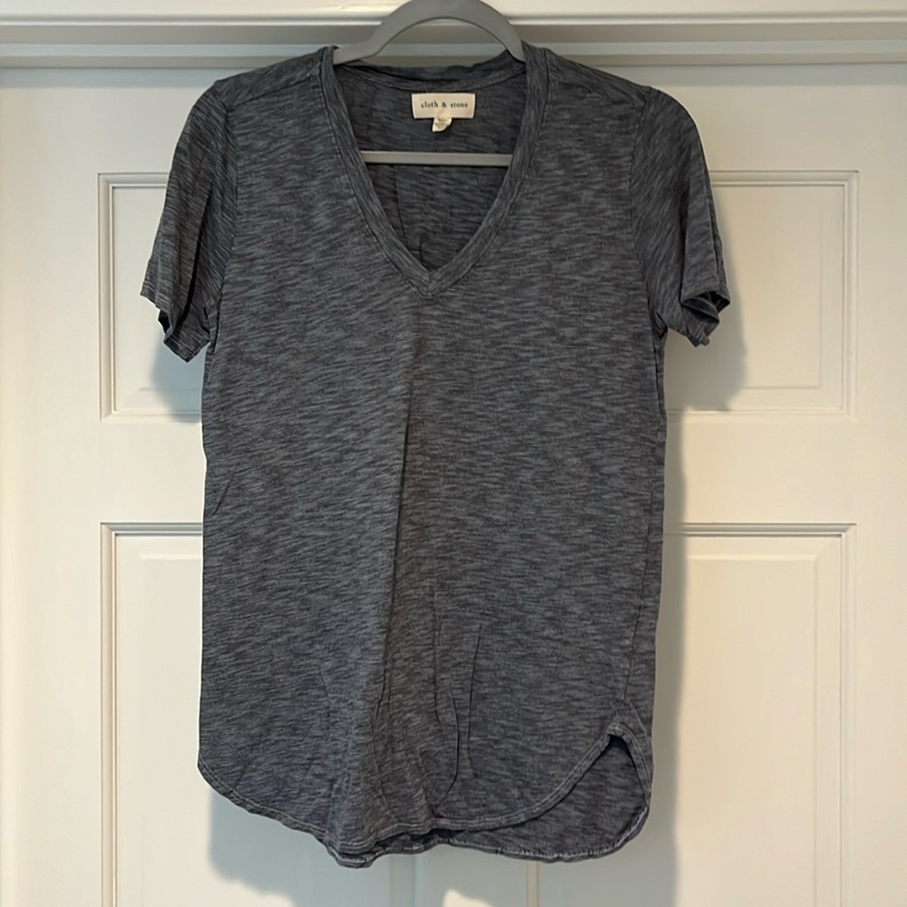 heathered v-neck tee